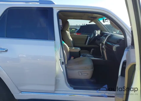 2018 Toyota 4Runner Limited z USA, uszkodzony, nr VIN JTEZU5JR8J5182469